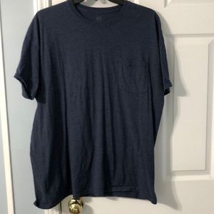 Blue fruit of loom tee size 2L